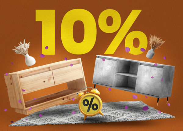 Banner mit zwei TV-Schr&auml;nken, Teppich und Wecker mit gro&szlig;er gelber Schrift &bdquo;10 %&ldquo;.