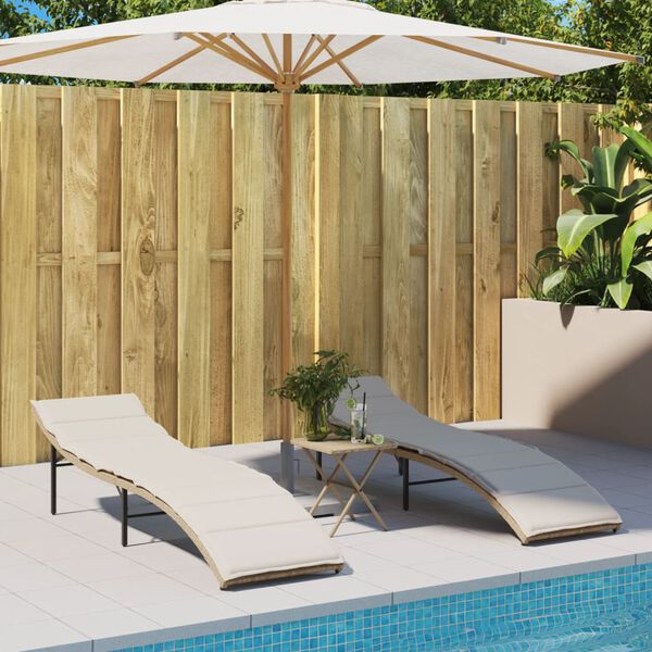 vidaXL Sonnenliegen 2 Stk. mit Auflagen Beige Poly Rattan